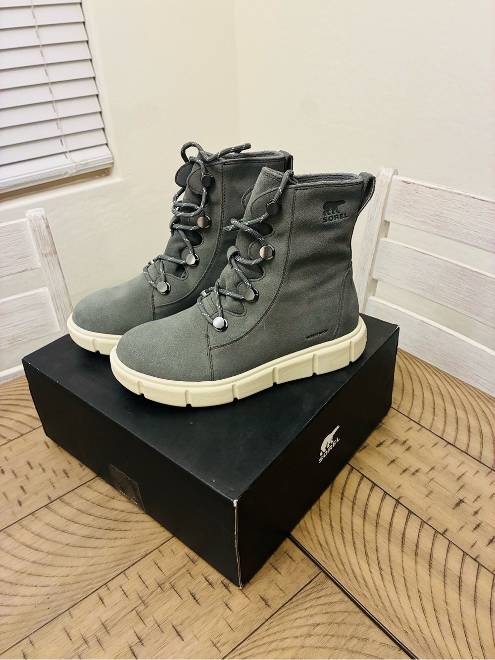 Sorel Suede Lace-Up Ankle Boots Size 8